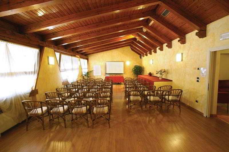 Hotel Ambra Quarto dʼAltino Extérieur photo