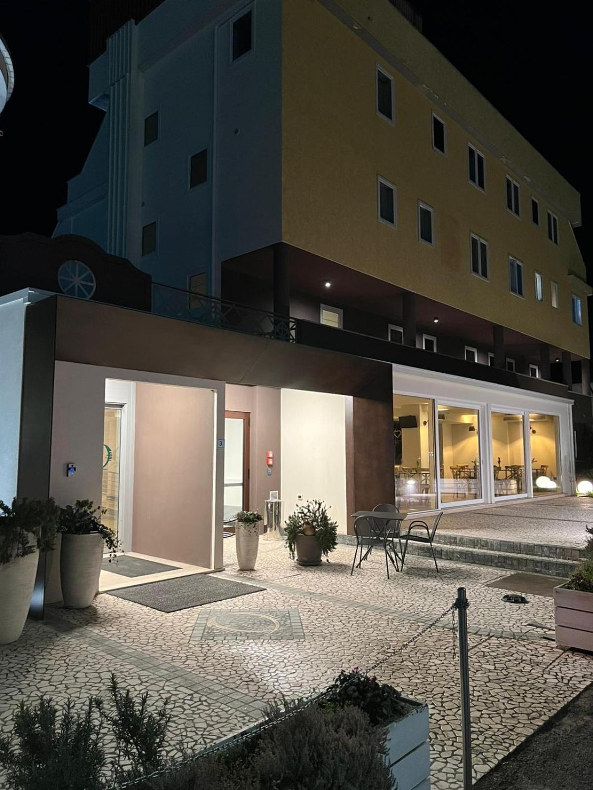Hotel Ambra Quarto dʼAltino Extérieur photo