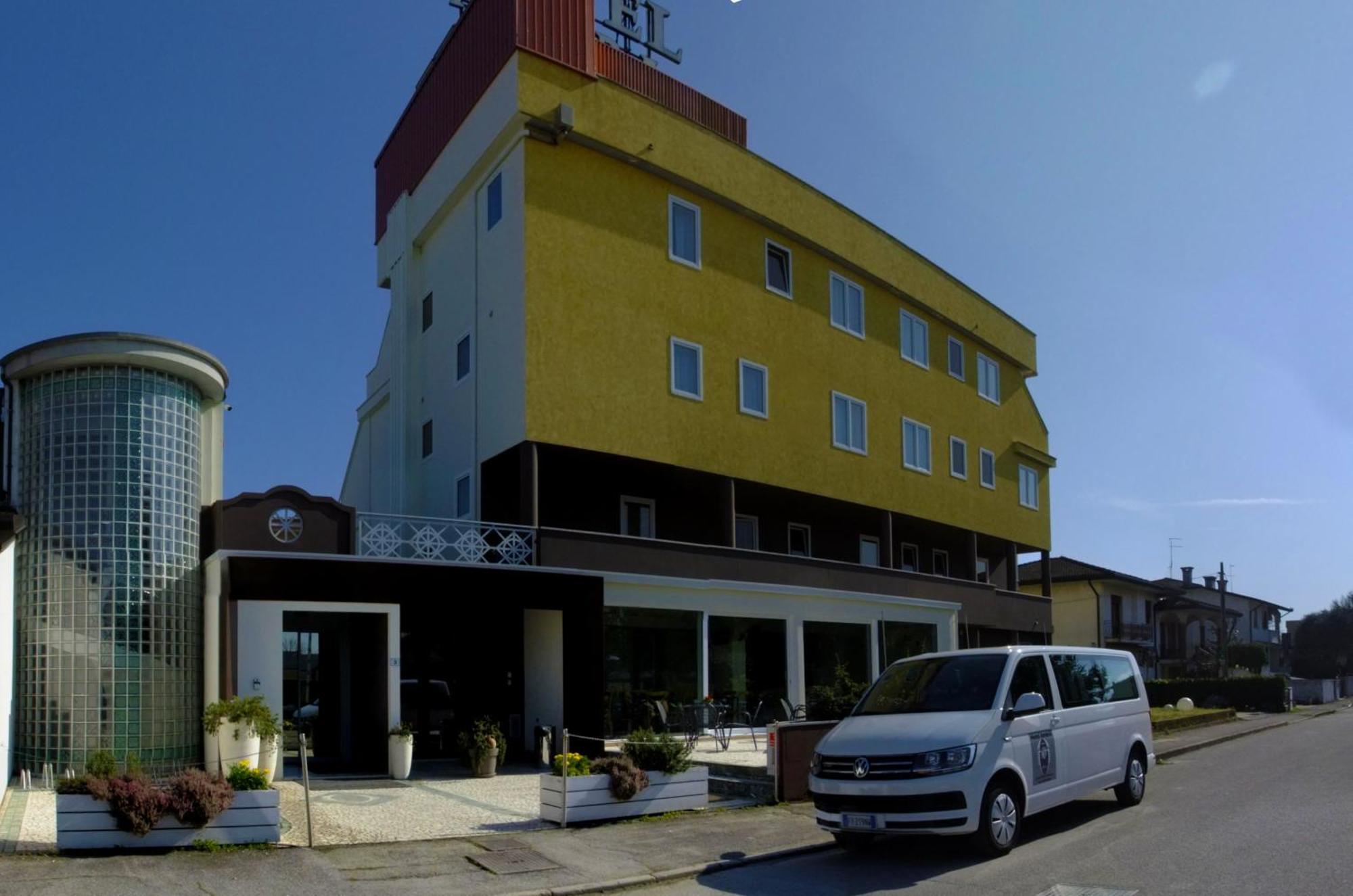 Hotel Ambra Quarto dʼAltino Extérieur photo