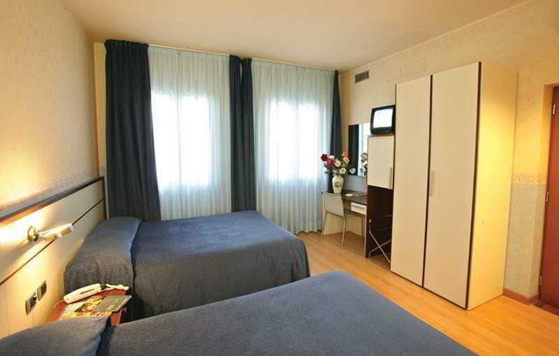 Hotel Ambra Quarto dʼAltino Extérieur photo